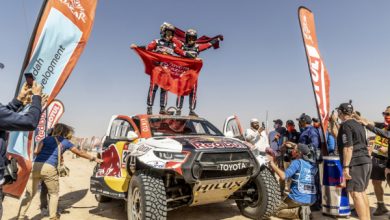 Фото - Нассер Аль-Аттия за рулем Toyota Hilux стал победителем «Дакара-2022»