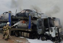 Фото - В Тольятти загорелись два автовоза с новыми Lada