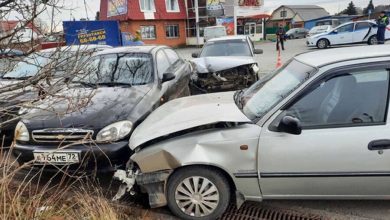 Фото - В Тюменской области водитель устроил массовое ДТП на парковке
